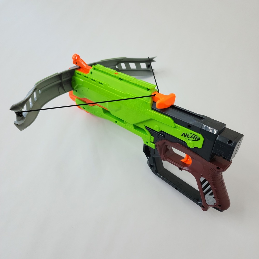 Nerf Zombie Strike Outbreaker Bow Crossbow Blaster Green Orange B9066
